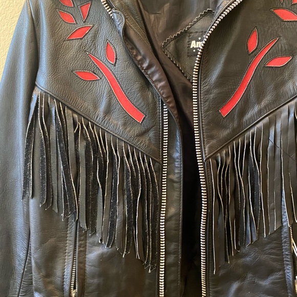 Black and Red Woman Leather Jacket - Picture 3 of 10